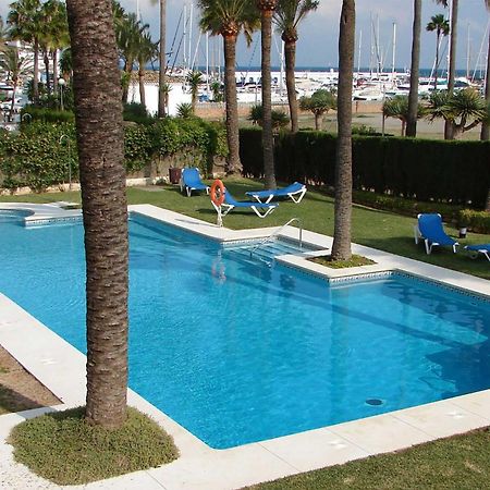 Marina Real 112 Apartment Манилва Екстериор снимка