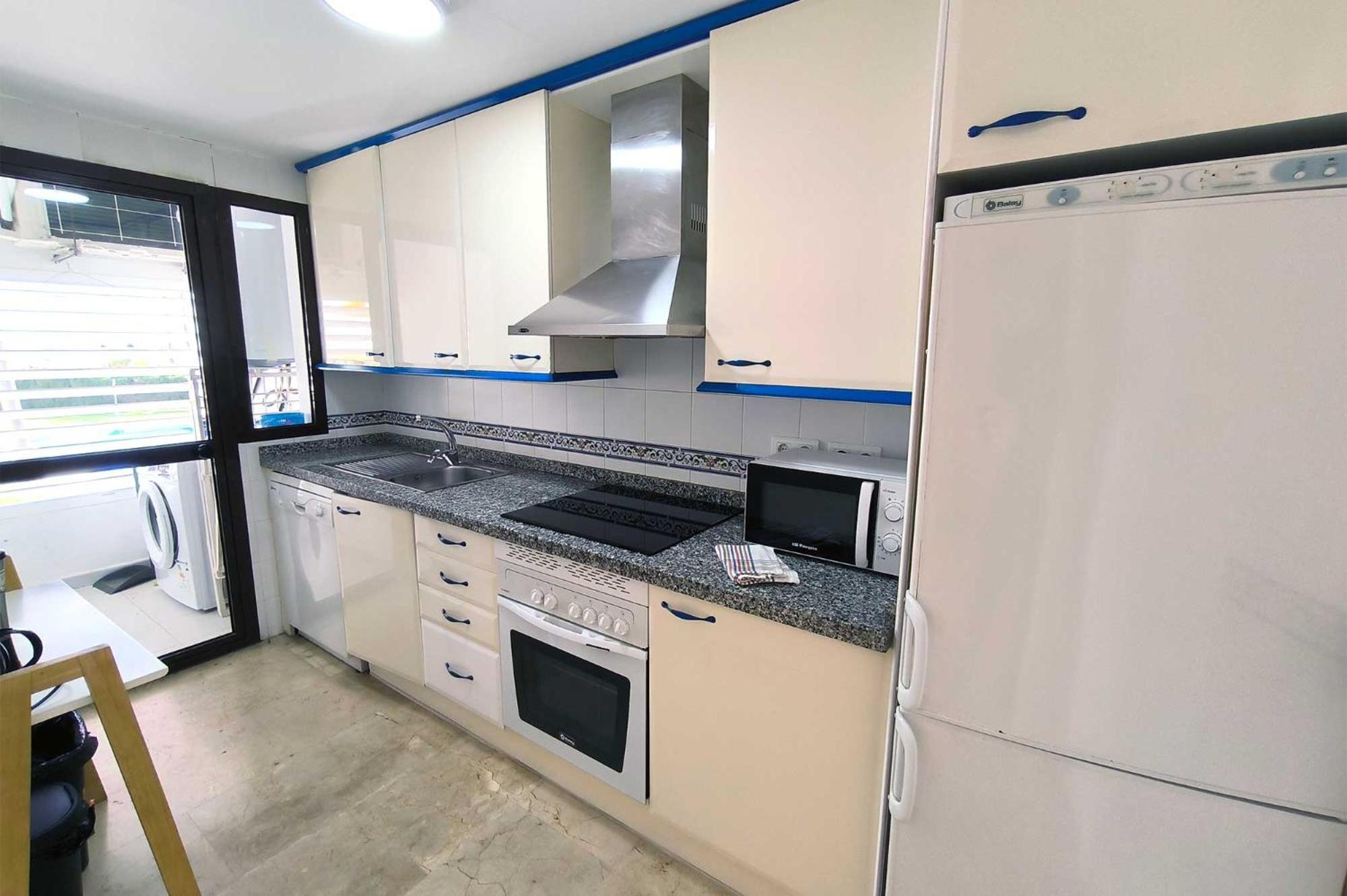 Marina Real 112 Apartment Манилва Екстериор снимка