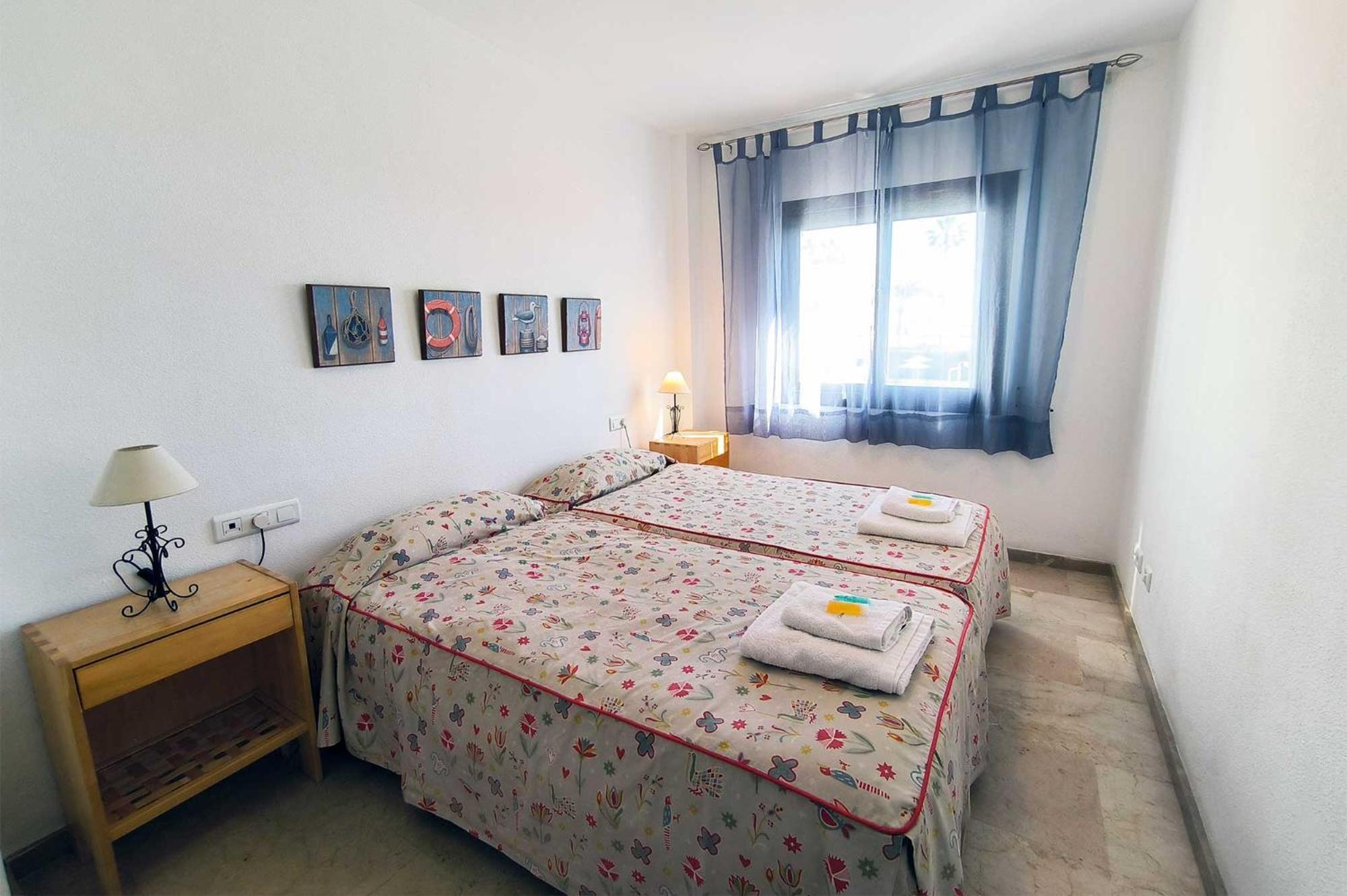 Marina Real 112 Apartment Манилва Екстериор снимка