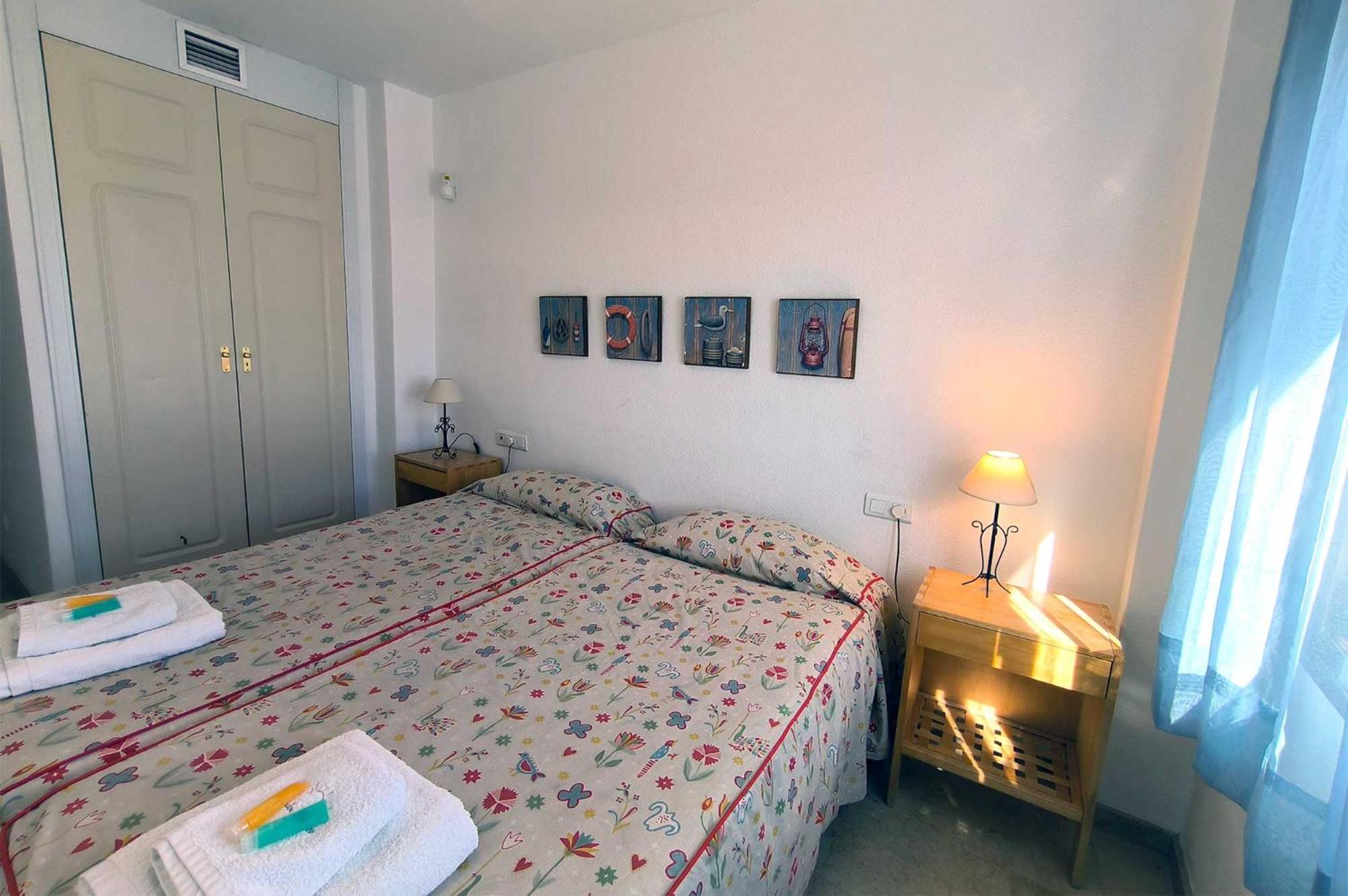 Marina Real 112 Apartment Манилва Екстериор снимка