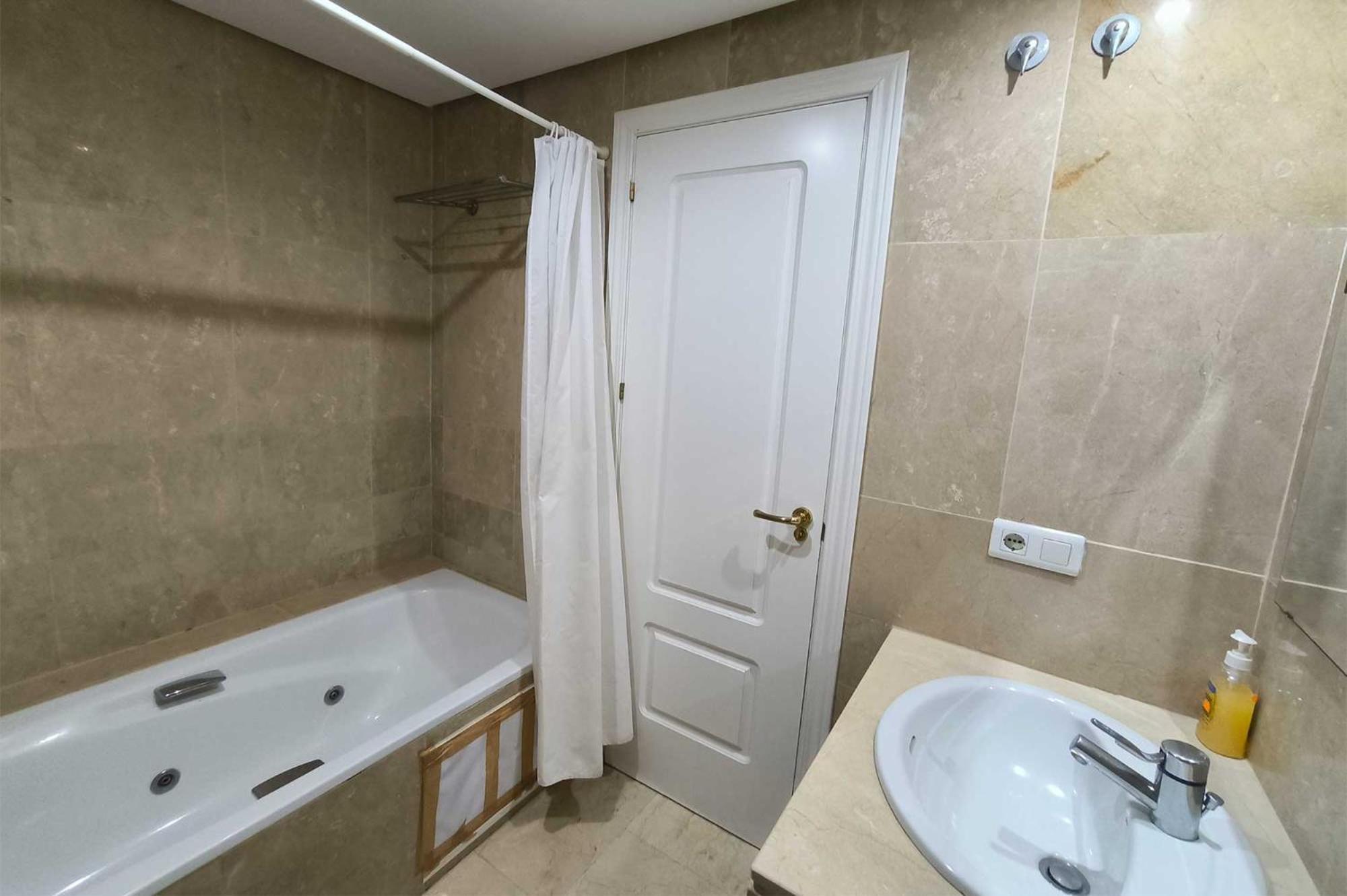 Marina Real 112 Apartment Манилва Екстериор снимка